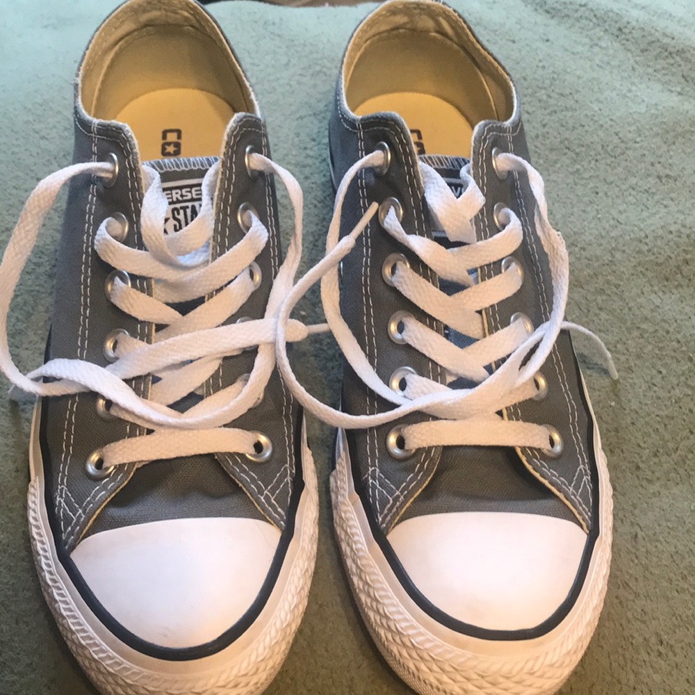 Grey converse. US women’s 7.5